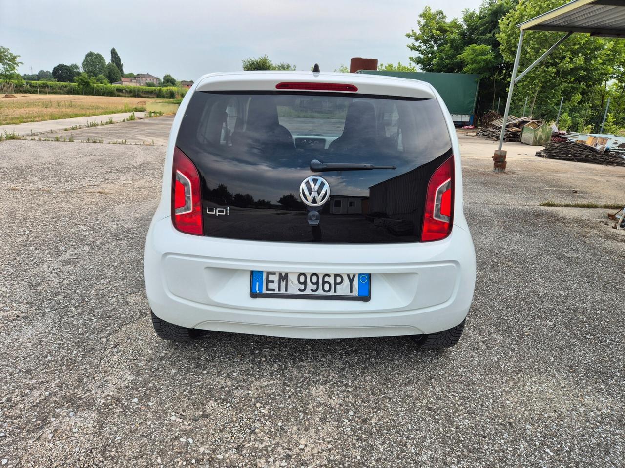 Volkswagen up! 1.0 75 CV 3p. white