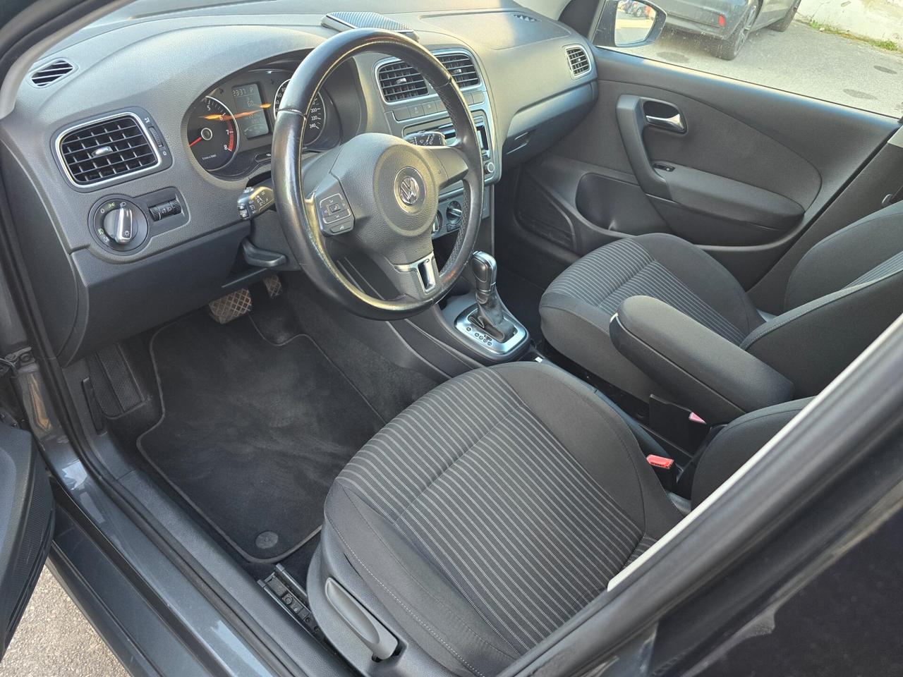 VOLKSWAGEN POLO 1.4 DSG "OK NEOPATENTATI"