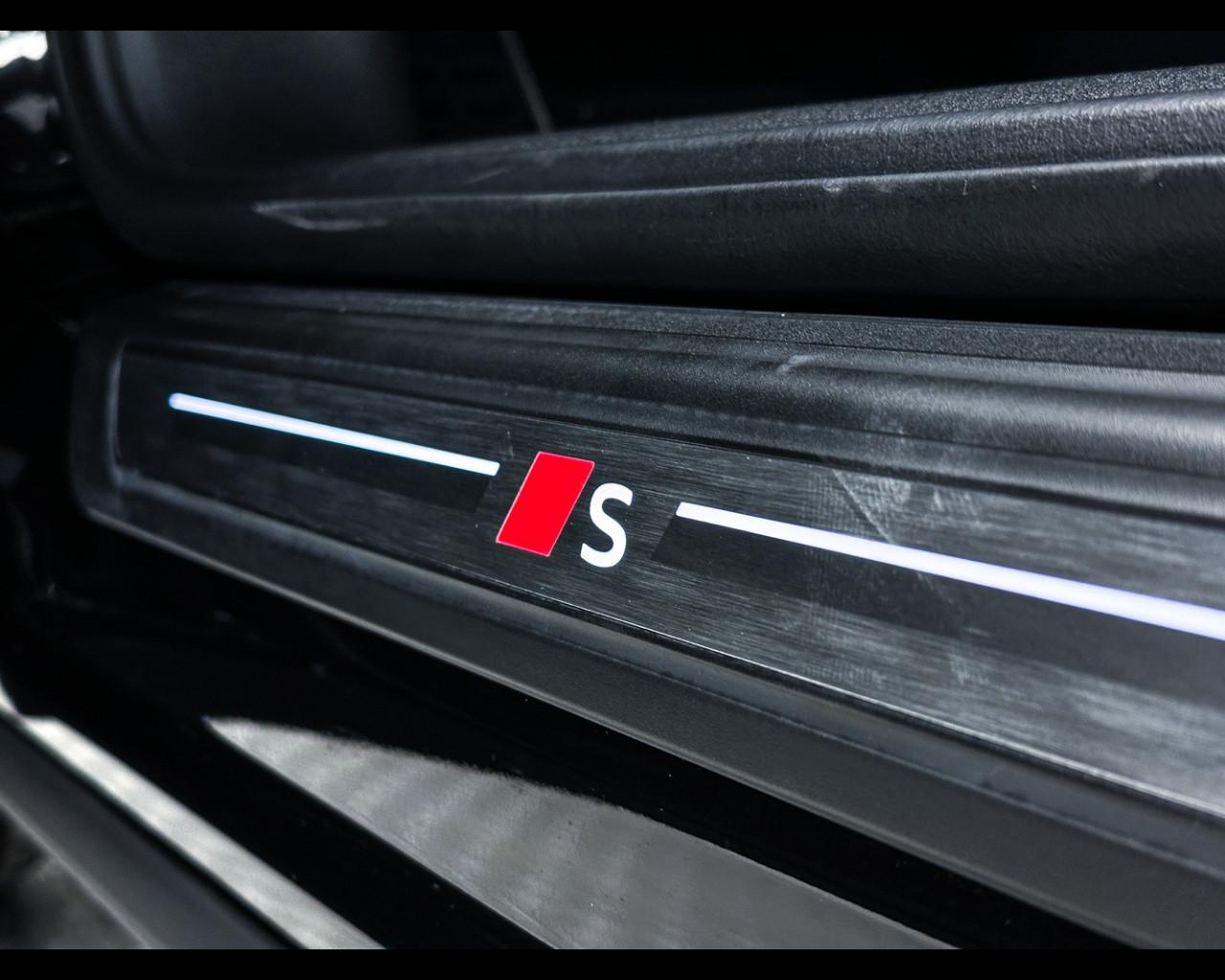 AUDI Q5 3ª serie - Q5 SPB TDI 150 kW mHEV+ S tronic quattro S line edition