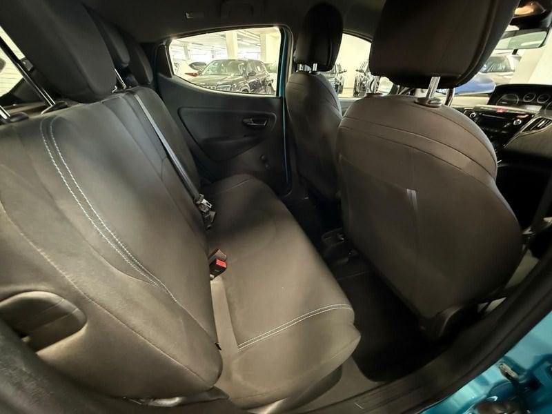 Lancia Ypsilon Ypsilon 1.2 69 CV 5 porte Silver