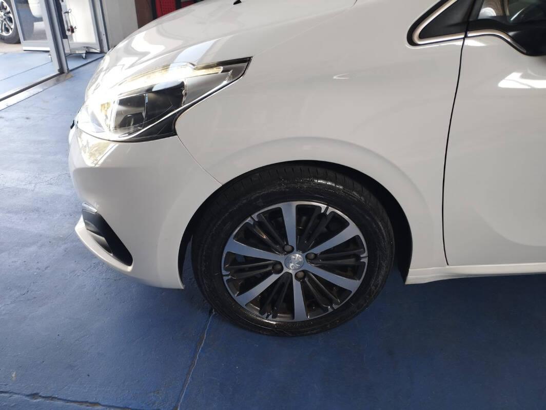 Peugeot 208 1.6 bluehdi Allure 75cv 5p