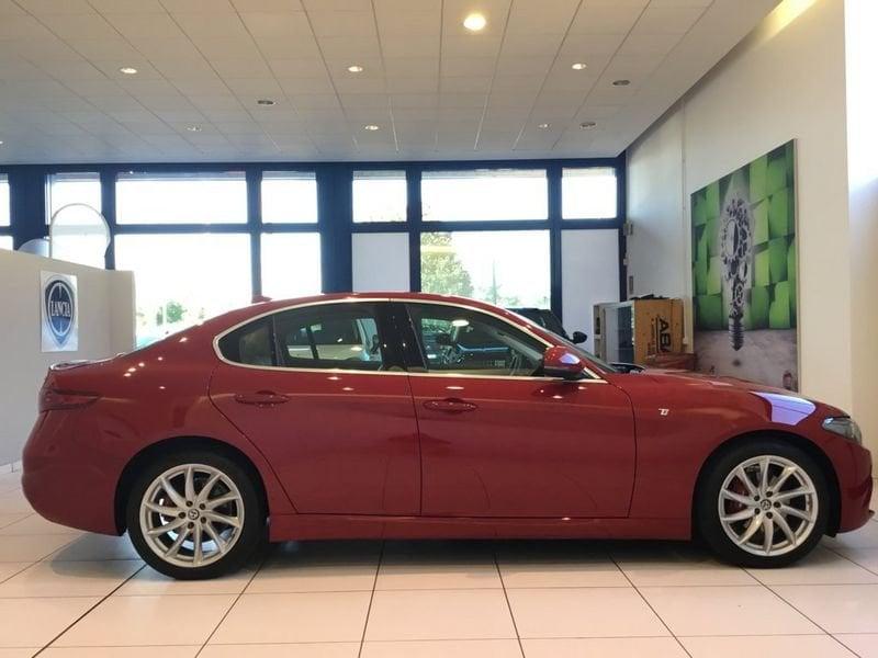 Alfa Romeo Giulia Giulia 2.0 Turbo 200 CV AT8 Ti MY20