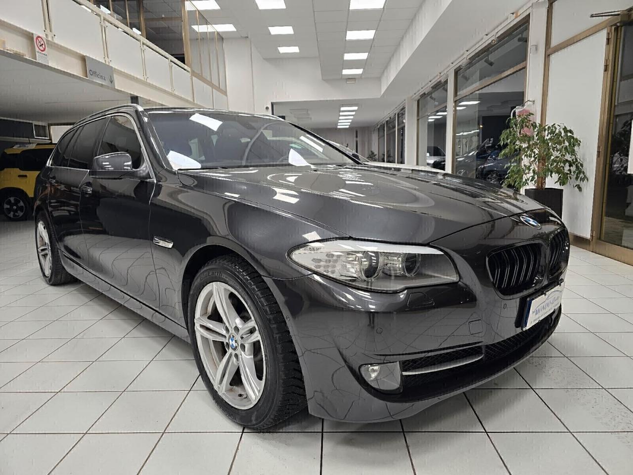 Bmw 530d Touring Business 245cv 2011