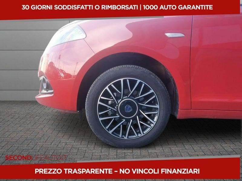 Lancia Ypsilon 1.0 firefly hybrid Platino s&s 70cv