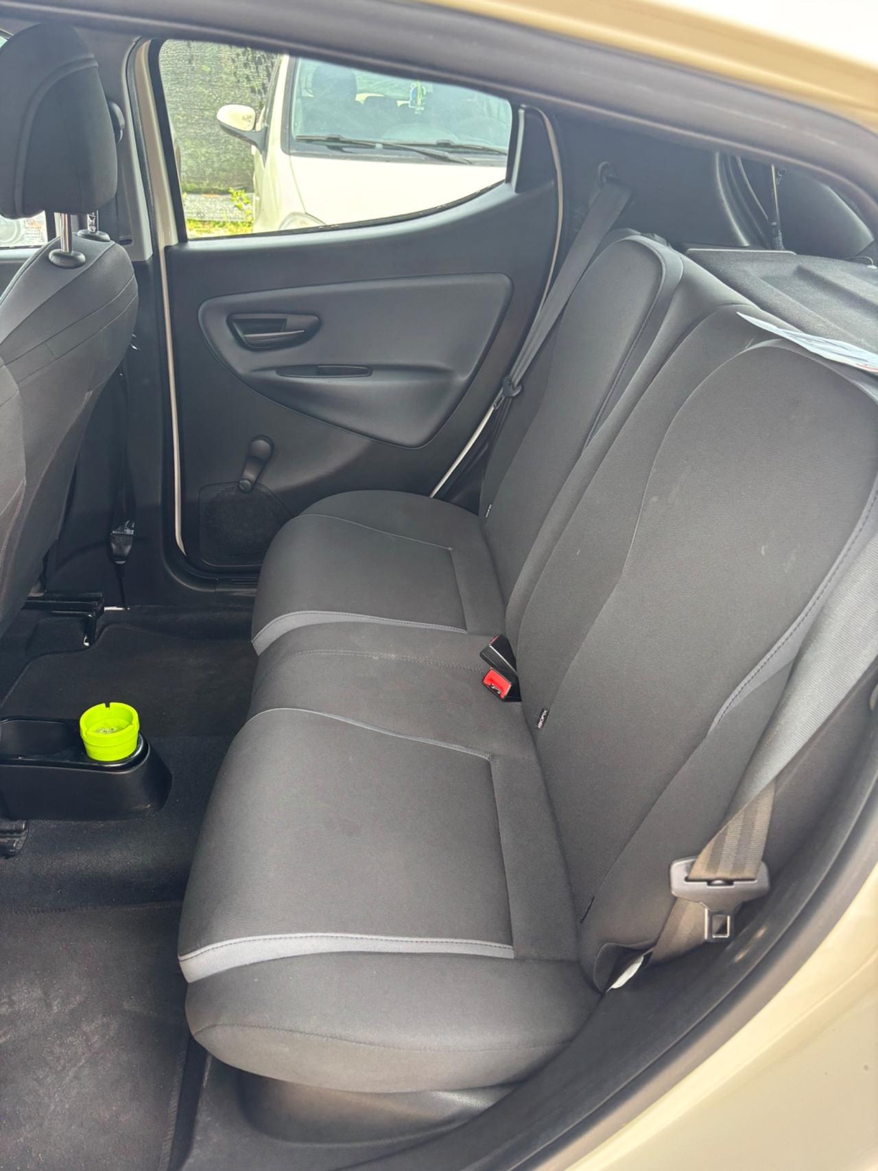 Lancia Ypsilon 0.9 TwinAir 85 CV 5 porte Metano Ecochic Platinum