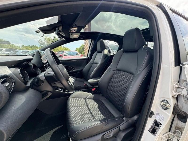 Toyota Yaris Hybrid Lounge MY22
