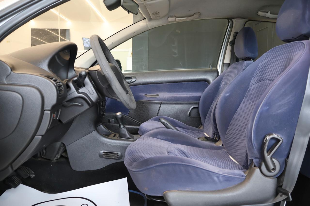 Peugeot 206 5p 1.4 hdi X-Line okneopatentati