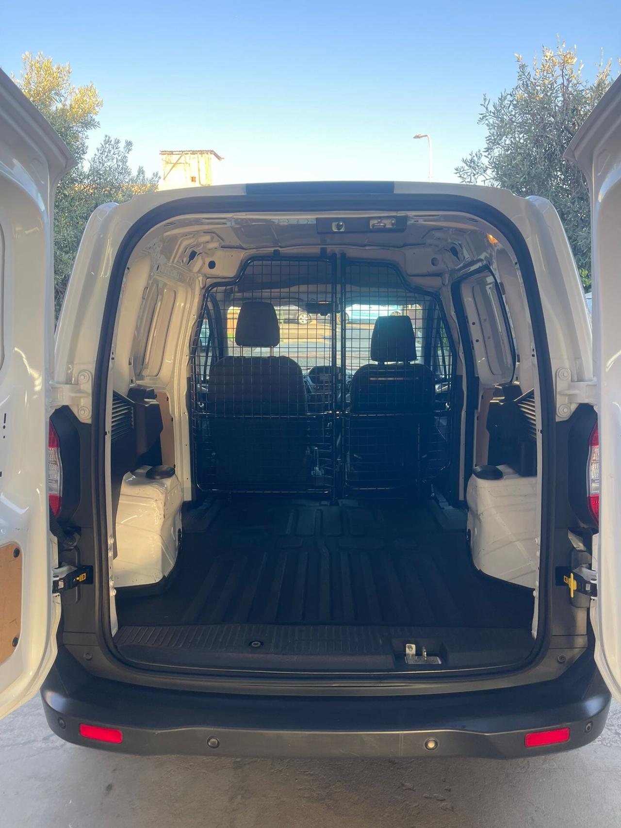 Ford Transit Courier 1.5 TDCi 75CV Van Titanium