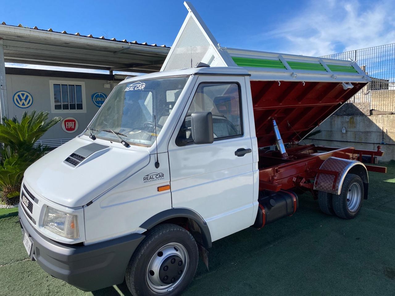 Iveco Daily 35-12 Ribaltabile Trilaterale 3 Posti