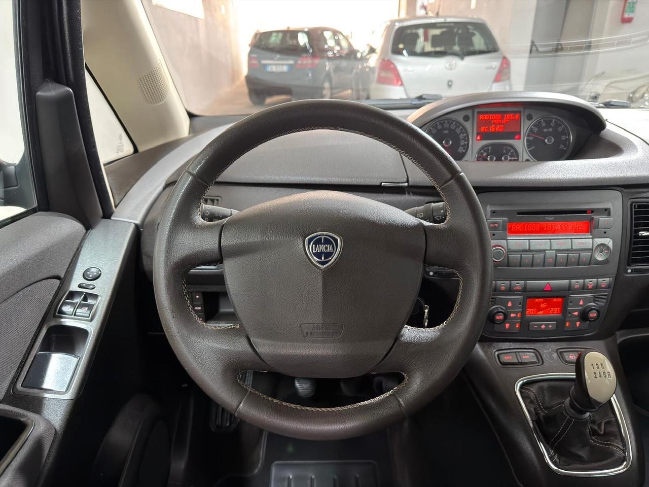 Lancia MUSA 1.4 16V SeS POLTRONA FRAU