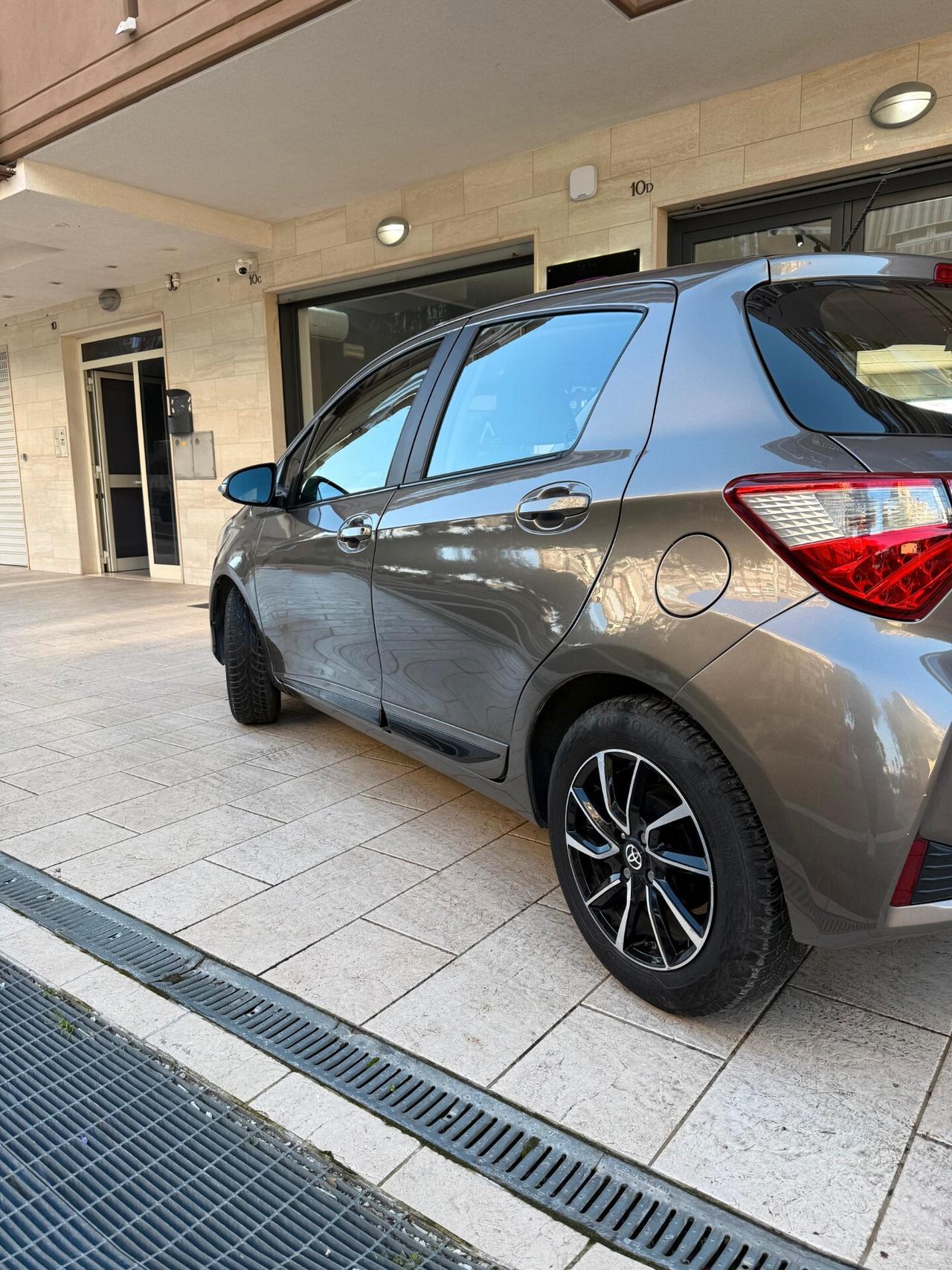 Toyota Yaris 1.0 gpl