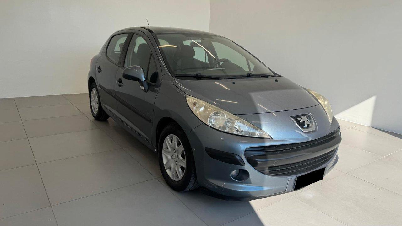 Peugeot 207 1.4 hdi XT