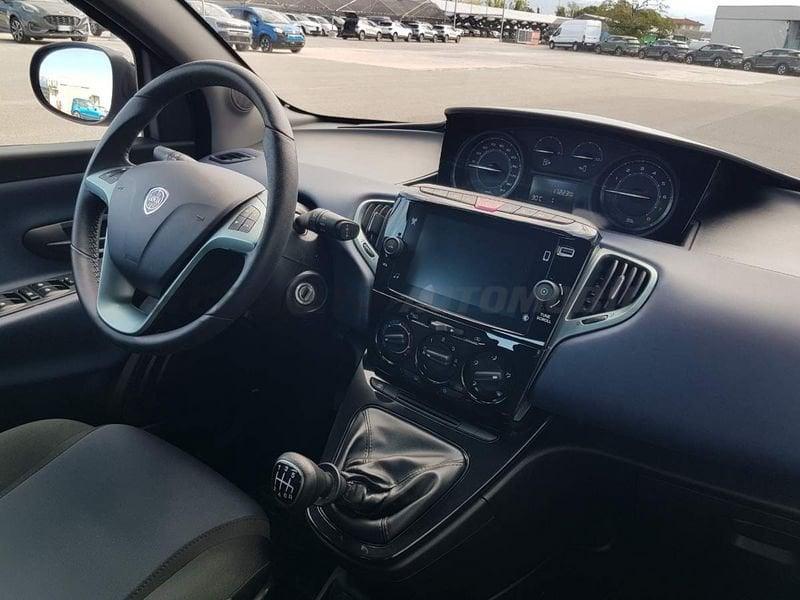 Lancia Ypsilon Ypsilon 1.0 firefly hybrid Platino s&s 70cv