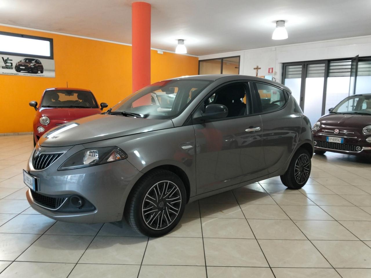 Lancia Ypsilon 1.0 FireFly 5 porte S&S Hybrid Ecochic Gold