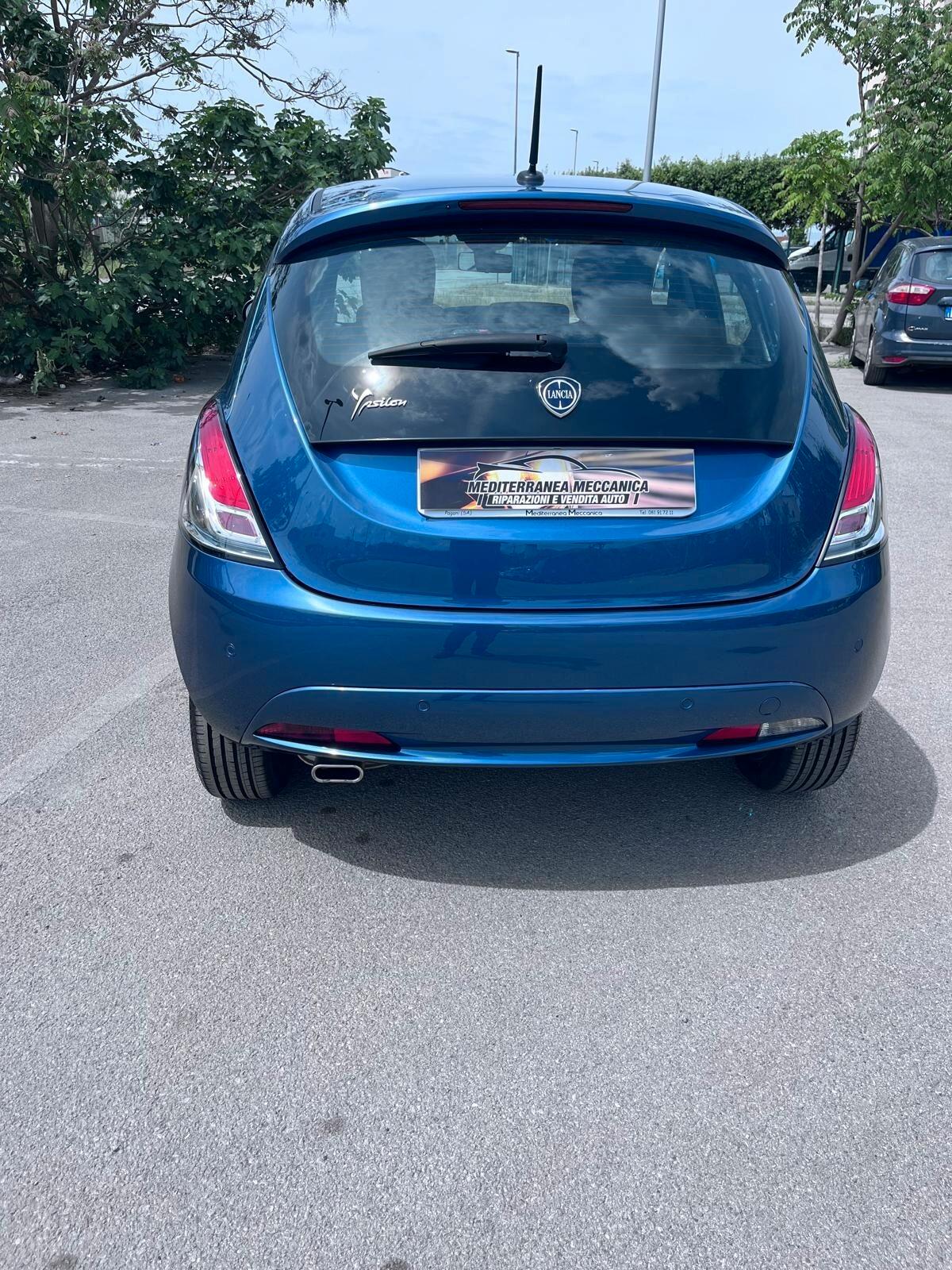 Lancia Ypsilon 1.2 69 CV 5 porte GPL Alberta Ferretti