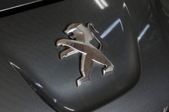 PEUGEOT 5008 1.6 HDi 115CV Business 7 POSTI