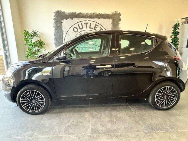 Lancia Ypsilon III 1.0 firefly hybrid Gold s&s