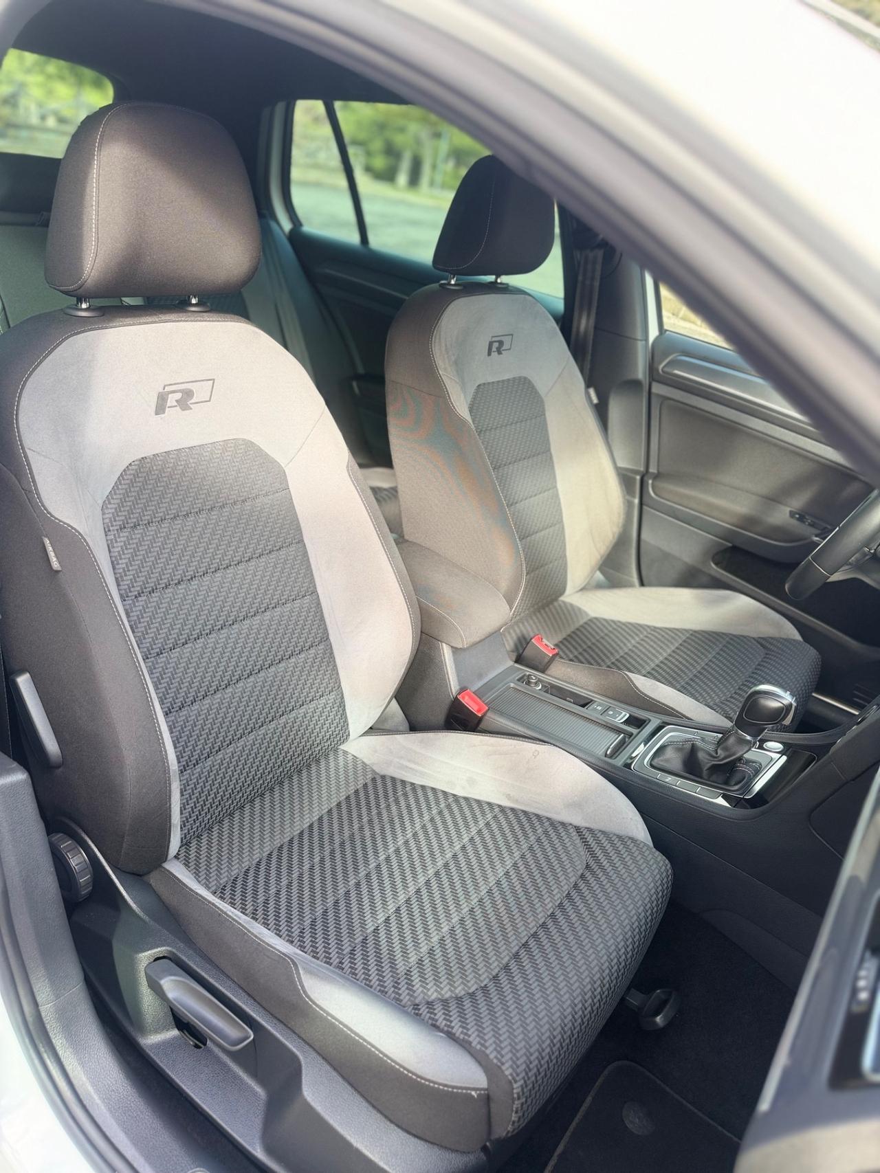 Volkswagen Golf 2.0 TDI DSG 5p. Highline BlueMotion Technology R -Line