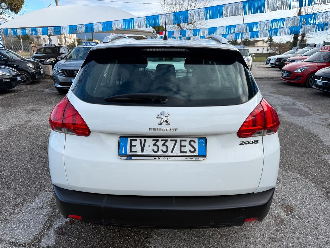 " POCHI KM " Peugeot 2008 PureTech 82 Active