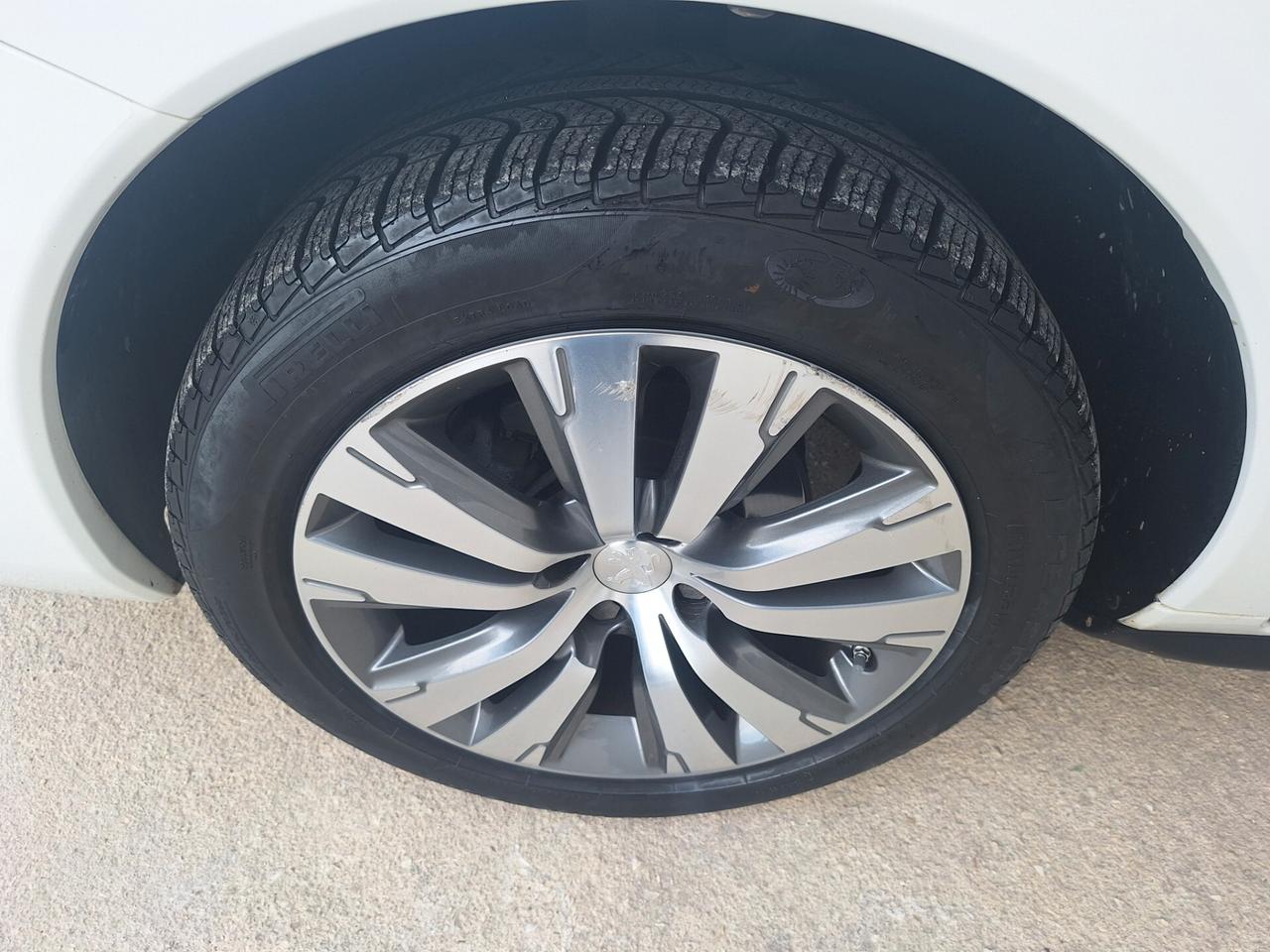 Peugeot 3008 1.6 HDi 115CV NAVI 2015