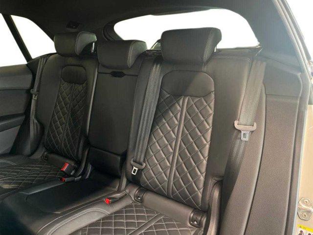 AUDI Q8 45 TDI quattro tiptronic Sport