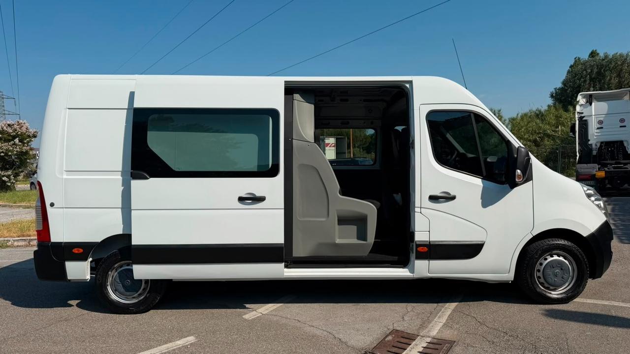 OPEL MOVANO 6 POSTI AUTOCARRO CON GANCIO TRAINO
