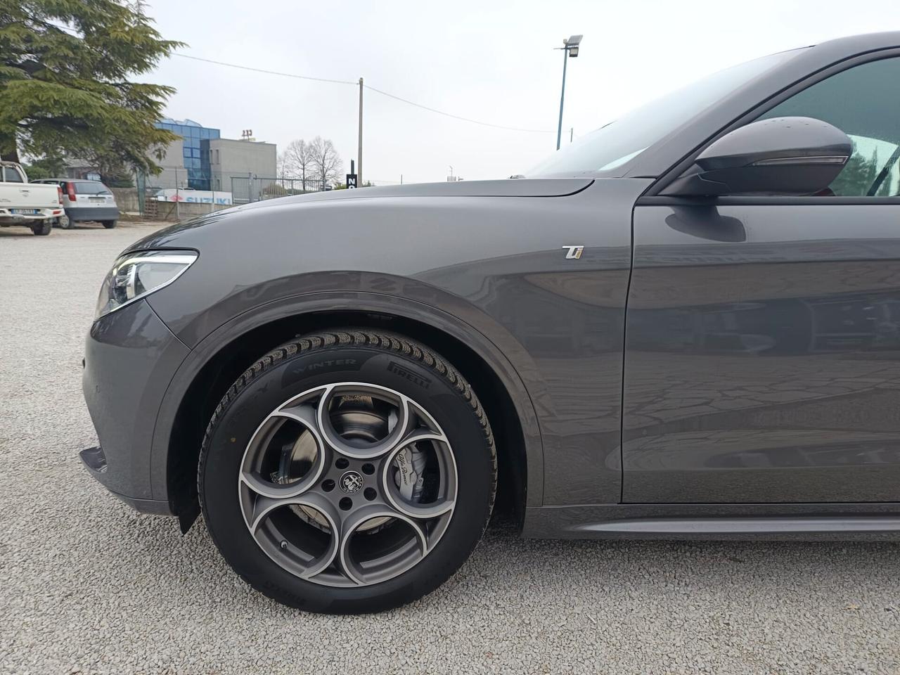 Alfa Romeo Stelvio 210 CV AT8 Q4 Ti Tua 239€ al Mese