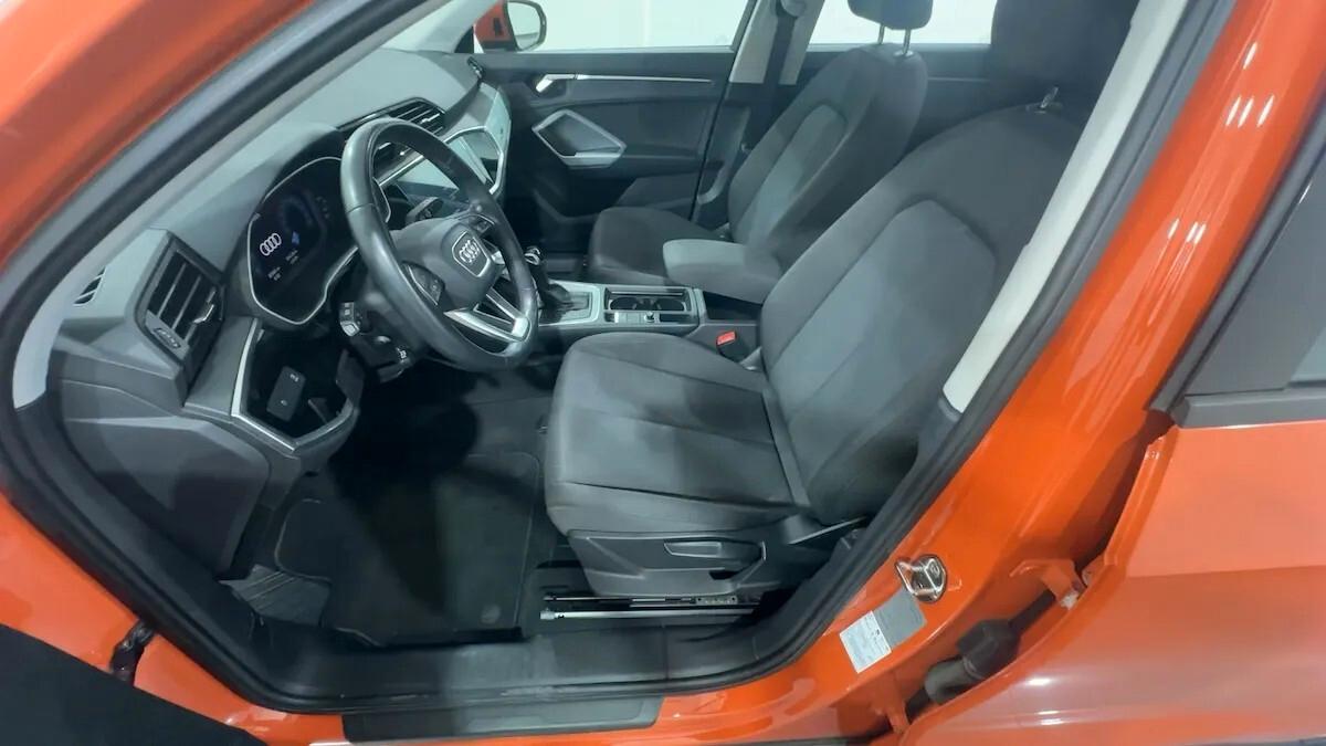 Audi Q3 35 TDI S tronic Business