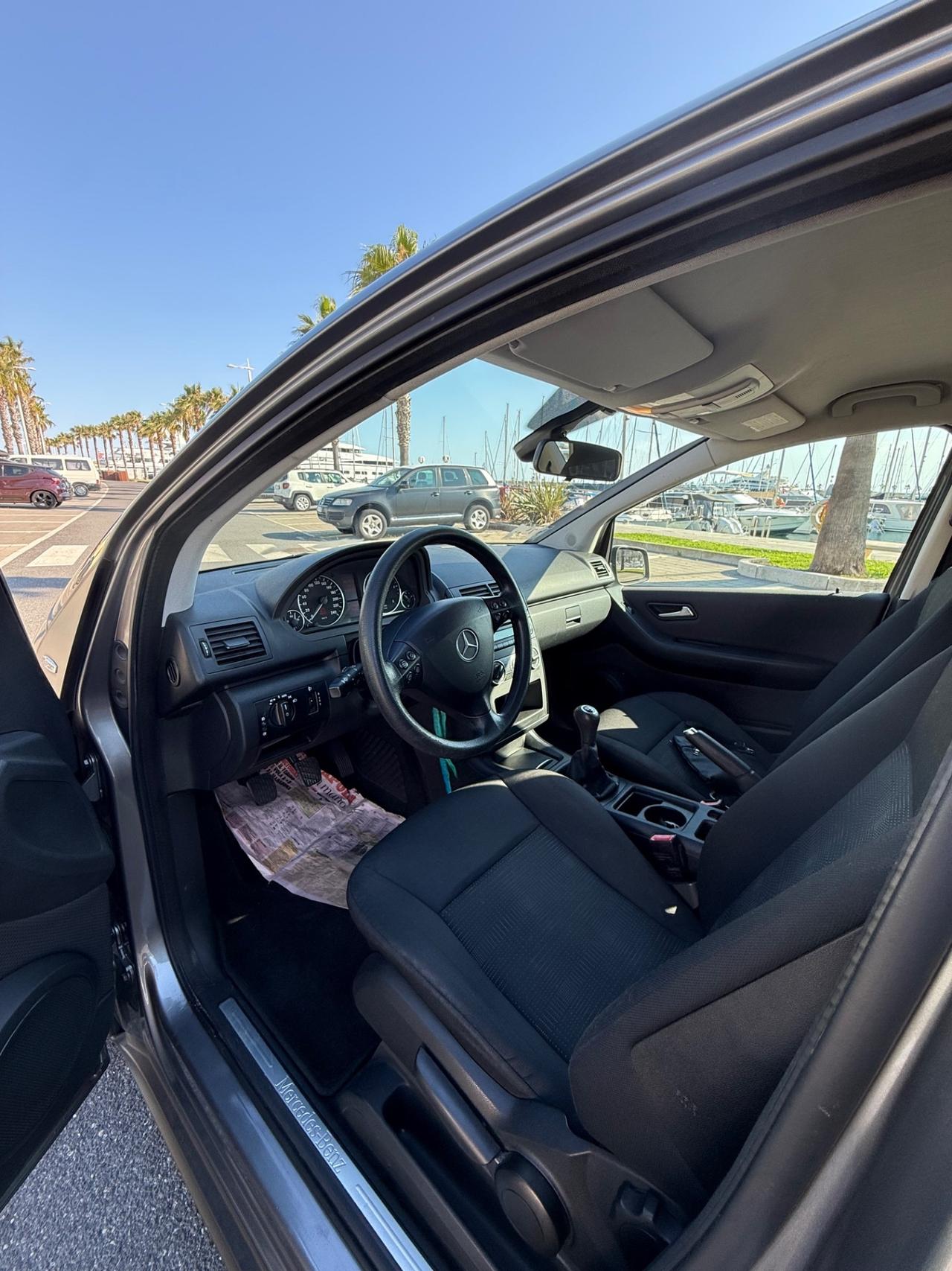 Mercedes-benz A 160 CDI BlueEFFICIENCY