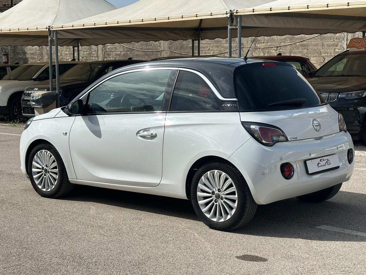 Opel Adam 1.2 70 white blach