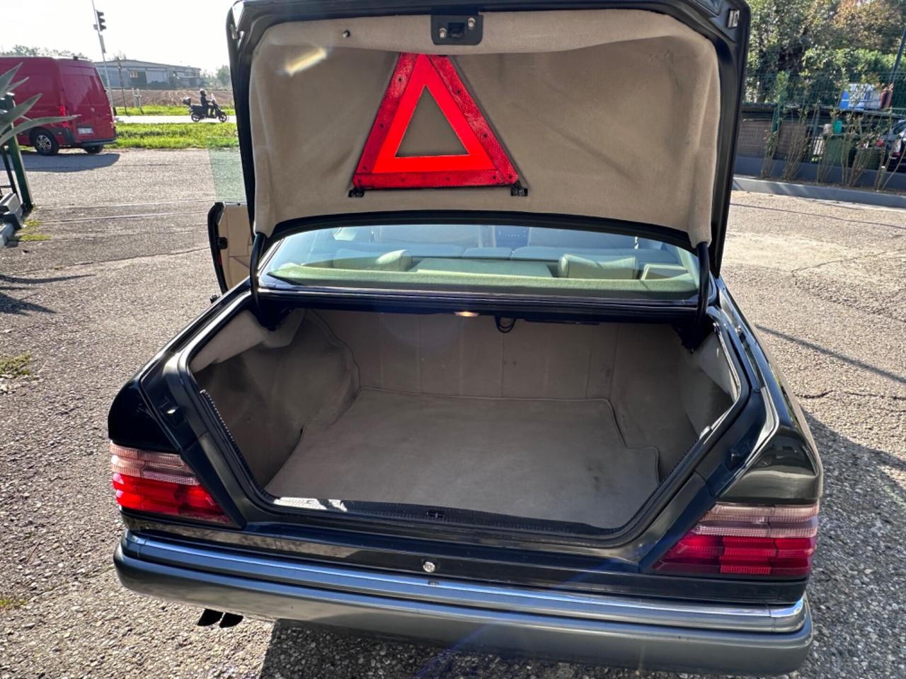 Mercedes-benz E-Series E 320 COUPE' 220CV**MANUALE**UFF. ITALIANA*PRIMA TARGA* ASI*