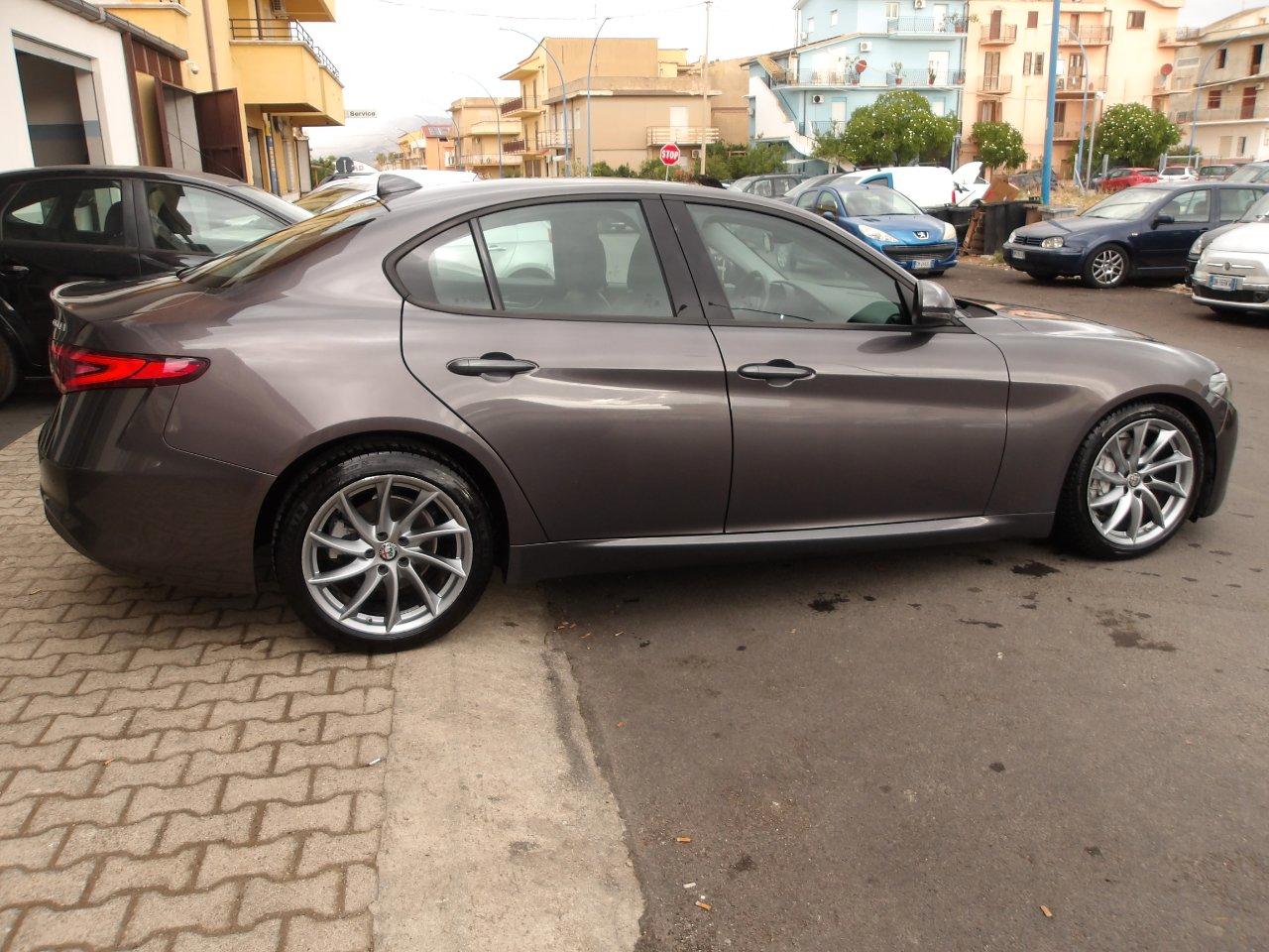 Alfa Romeo Giulia 2.2 t Super 150cv