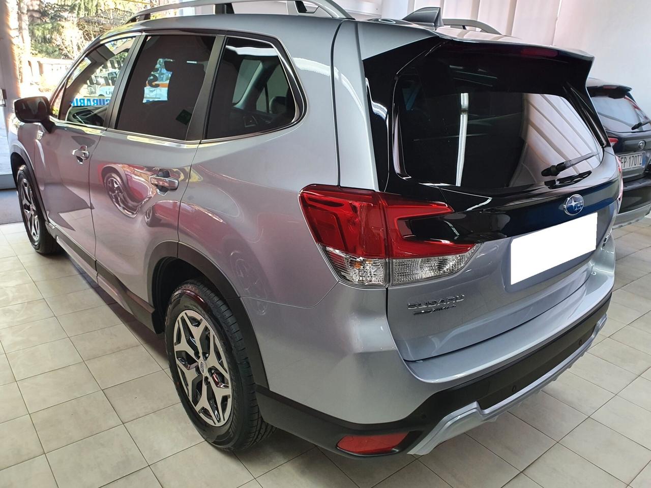 Subaru Forester 2.0 e-Boxer MHEV CVT Lineartronic Style - IBRIDA