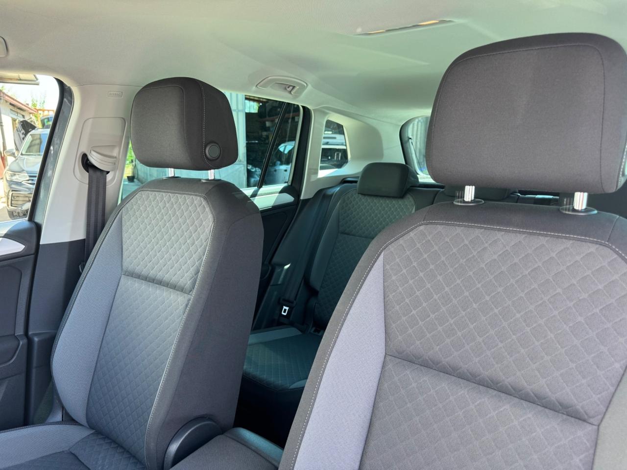 Volkswagen Tiguan 2.0 TDI SCR DSG Business BlueMotion Technology