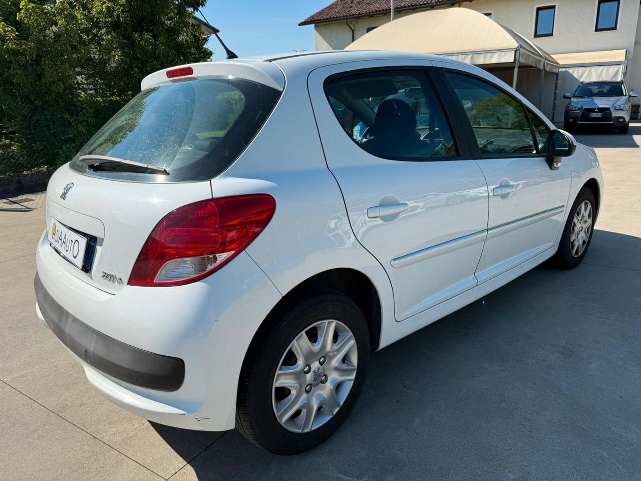 Peugeot 207 5p 1.4 eco-GPL valido fino 2033