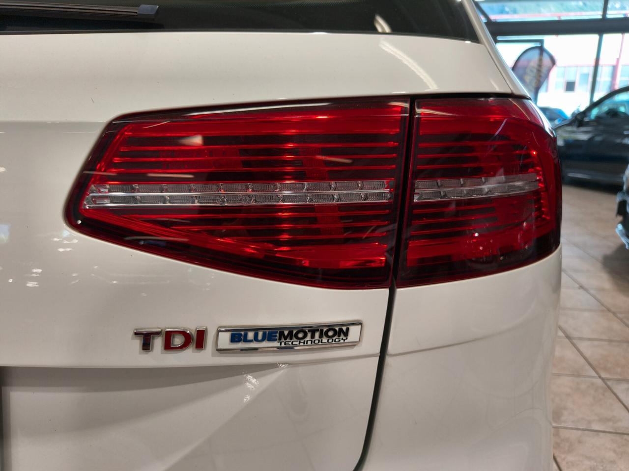 Volkswagen Passat 1.6 TDI SCR DSG Business BMT