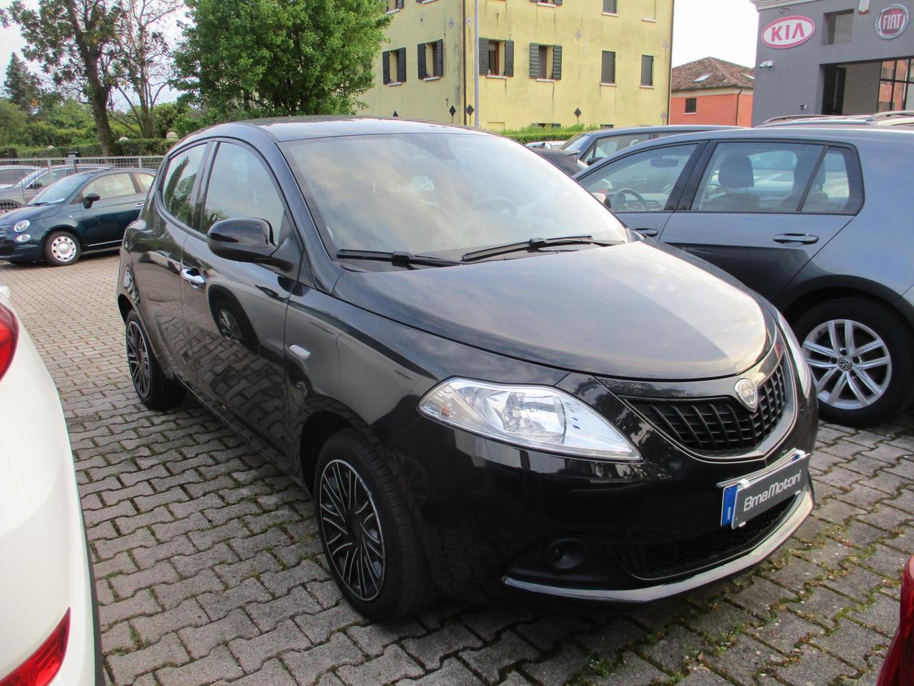 Lancia Ypsilon 1.0 Hybrid Silver Plus - Ok Neopat./Bluetooth