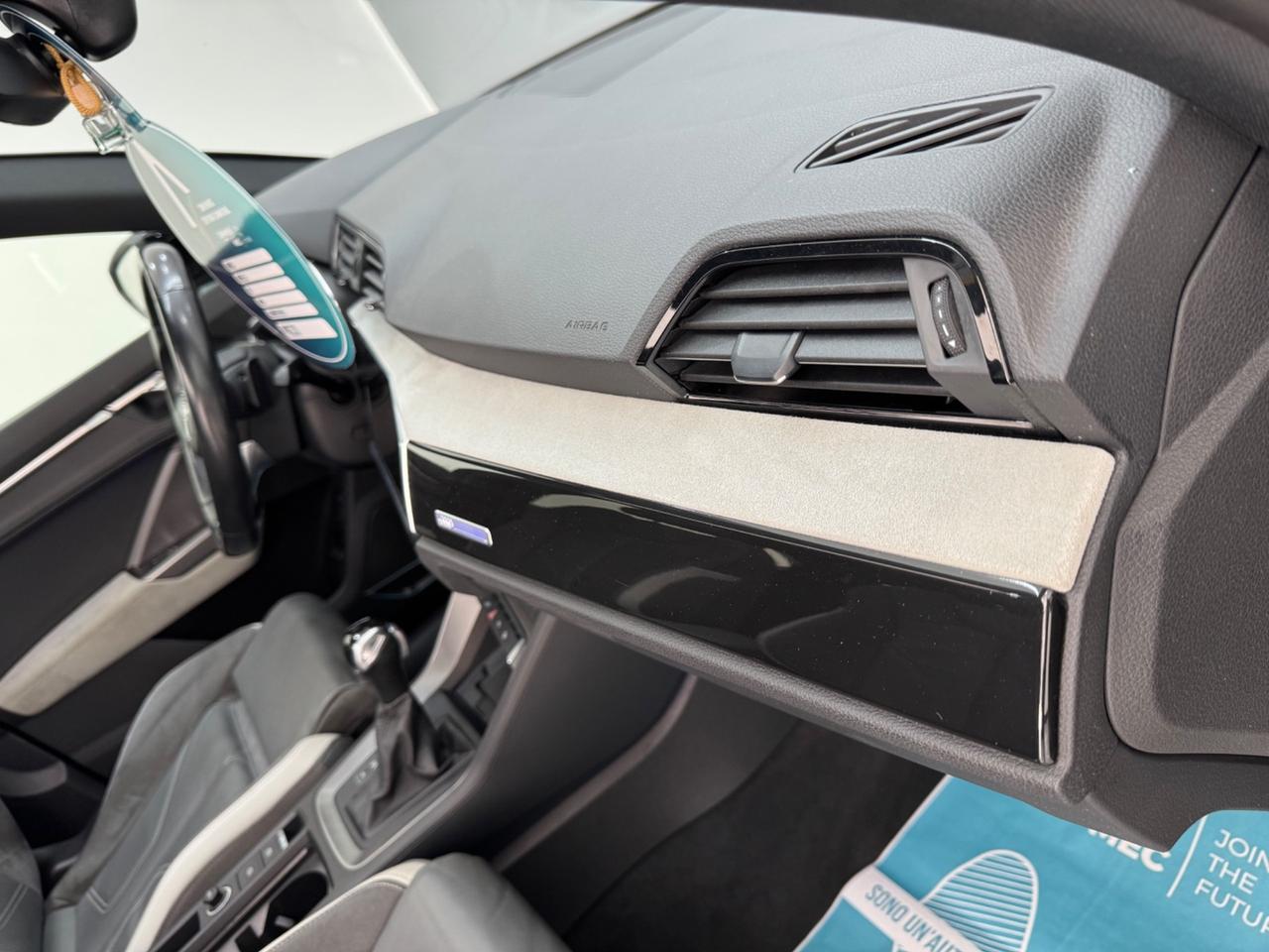 Audi Q3 45 TFSI e S tronic line edition Full