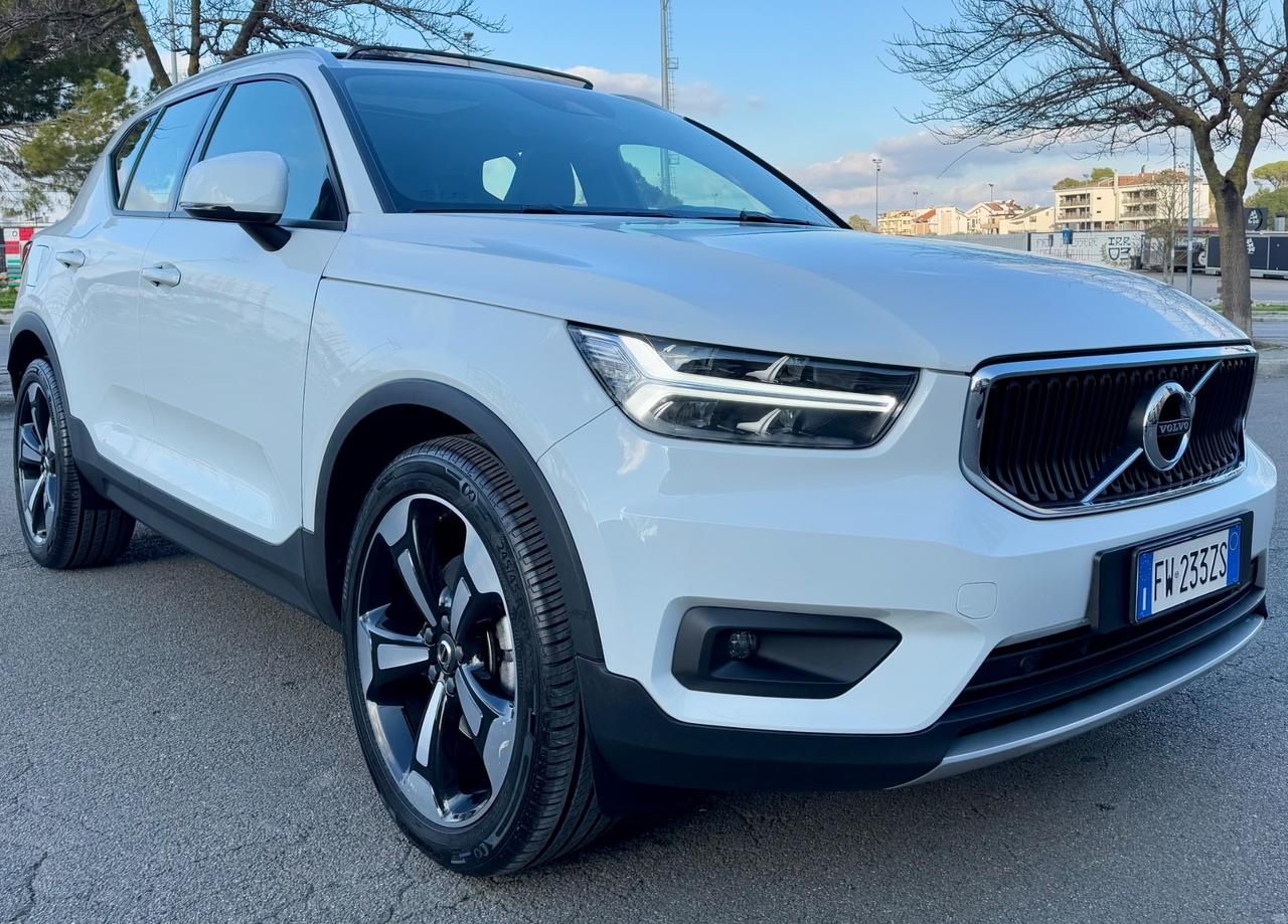 Volvo XC40 D4 AWD 190CV Geartron. Momentum TETTO