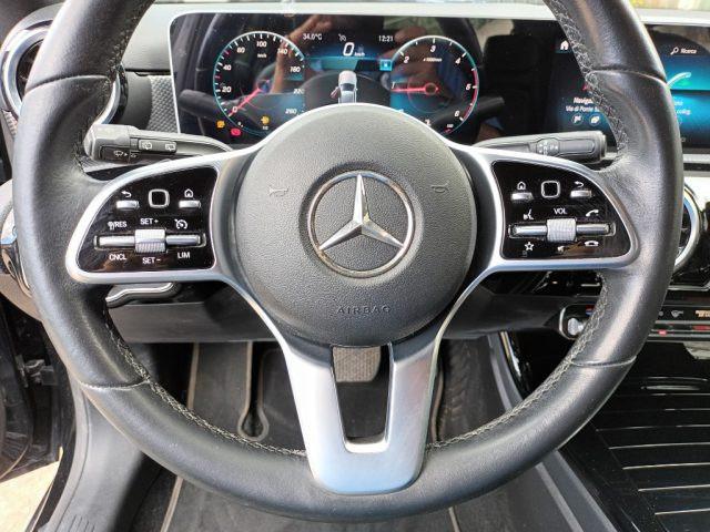 MERCEDES-BENZ A 180 D AUTOMATIC PROGRESSIVE CARPLAY CAM LED"17 ITALIA