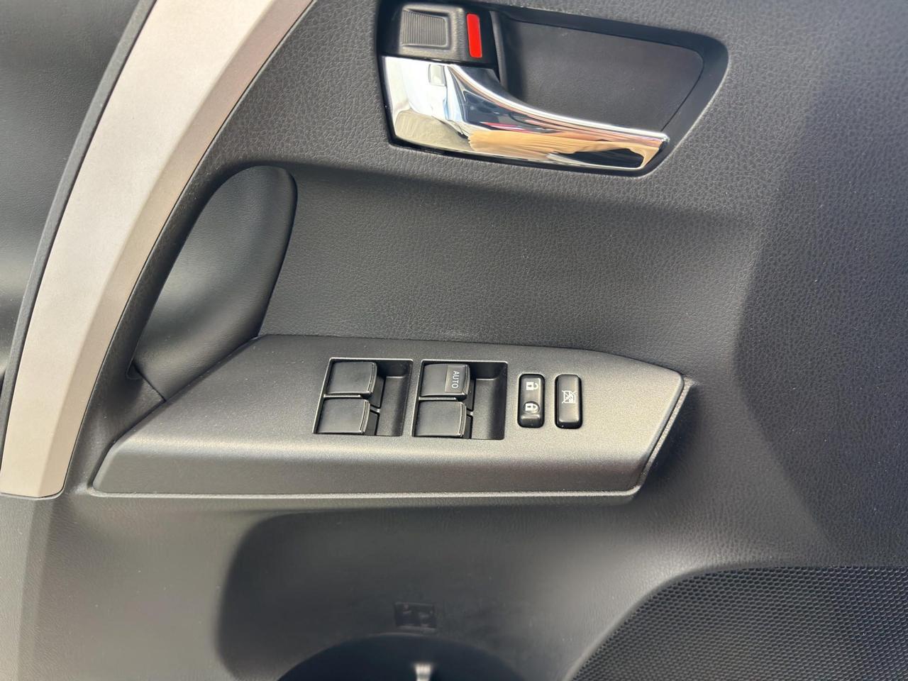 Toyota Rav4 2.0 d-4d Active 2wd mt