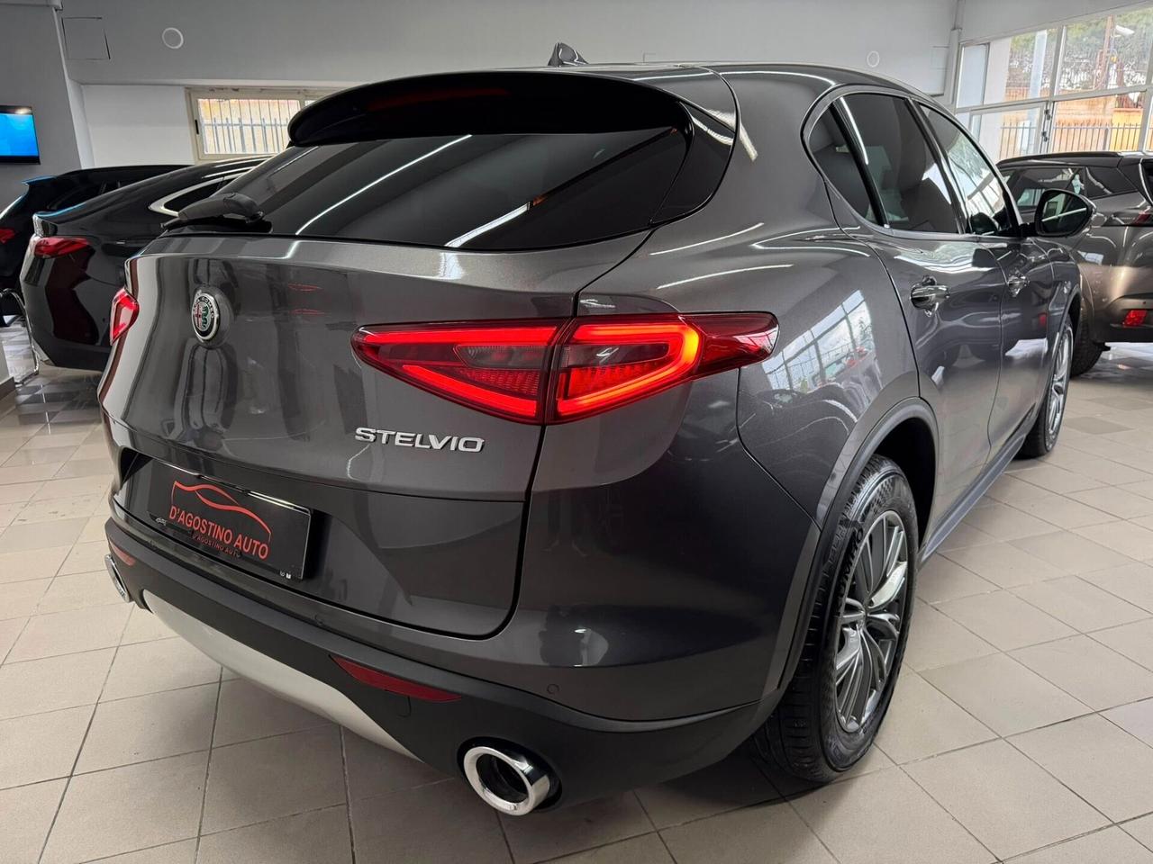 Alfa Romeo Stelvio 2.2 Turbodiesel 160 CV AT8 RWD Business