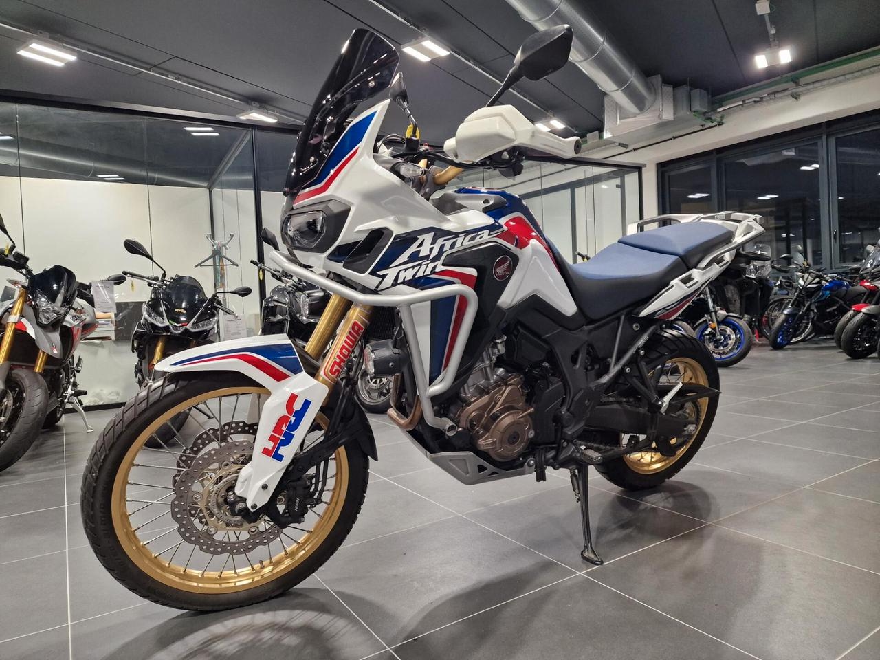 Honda CRF1000L Africa Twin DCT Tricolor