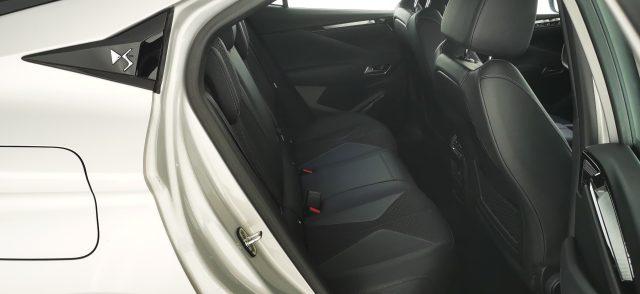 DS AUTOMOBILES DS 4 E-Tense 225 Cross Trocadero