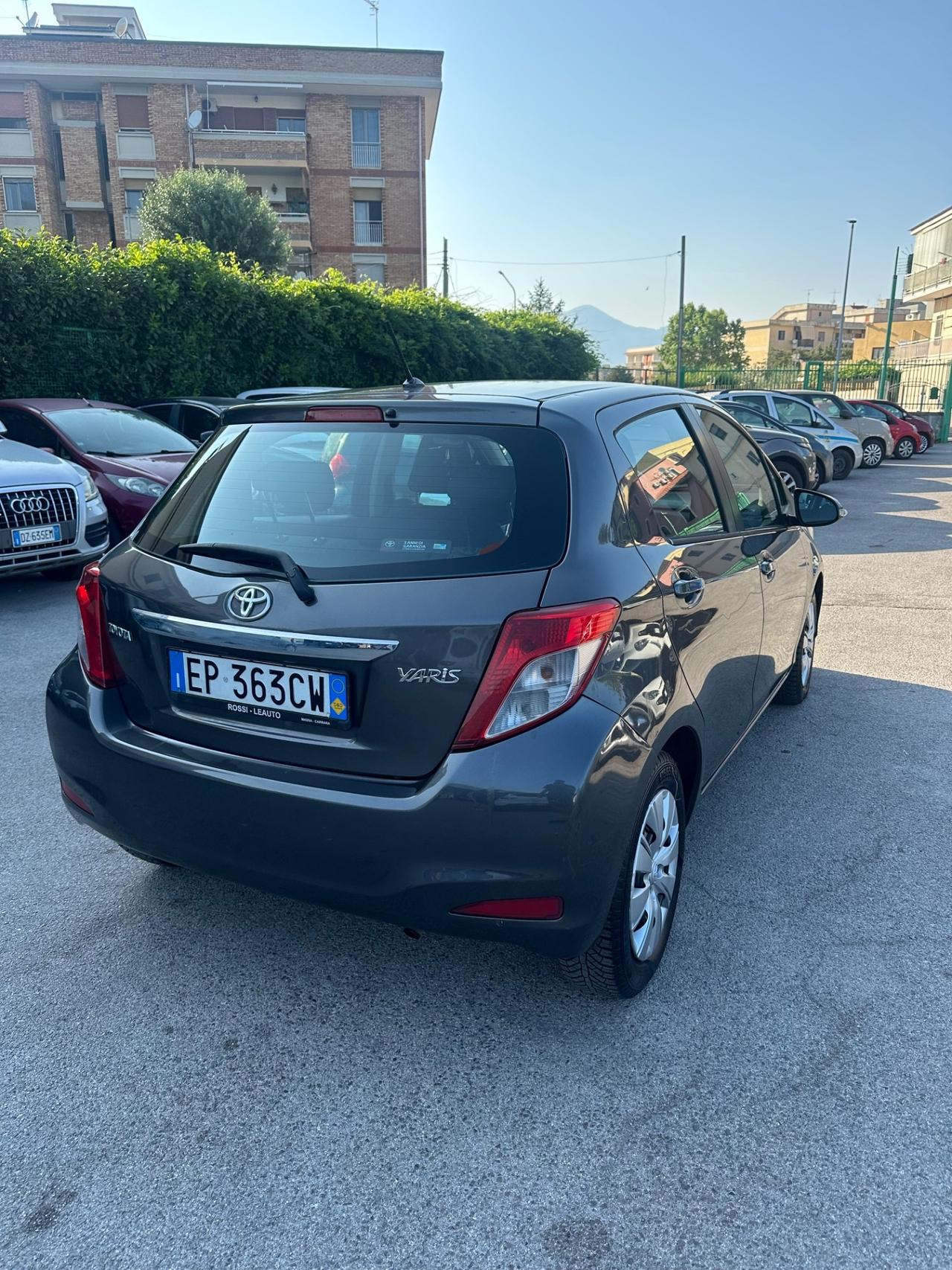Toyota Yaris 1.0 5 porte Lounge