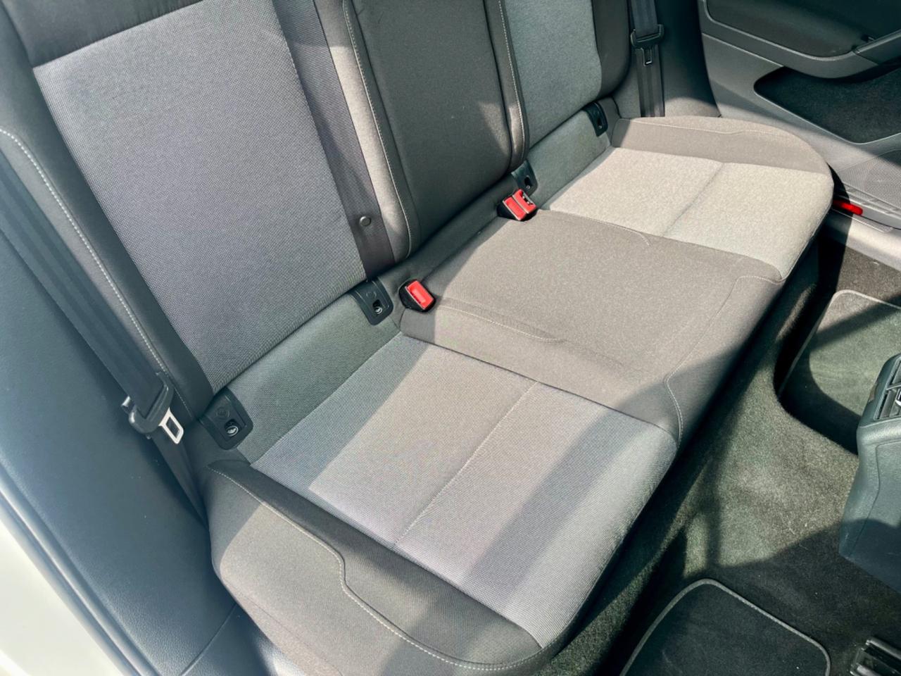 VW Golf 1.6tdi 90cv 2015 59.000km pari al nuovo