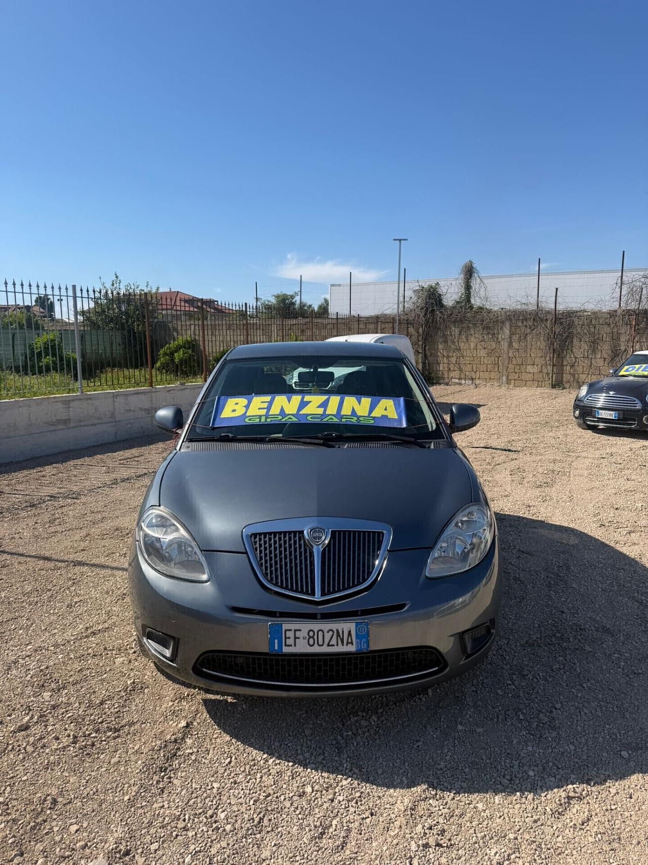 Lancia Ypsilon 1.2 69 CV Argento