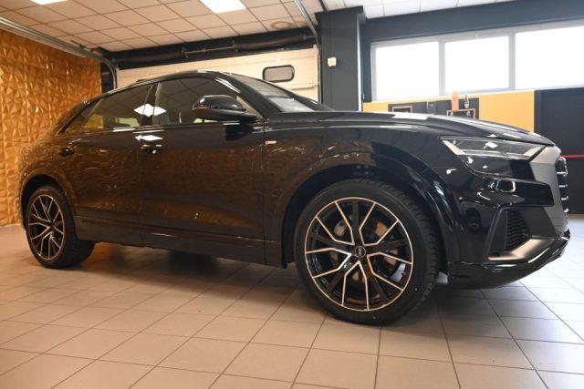 AUDI Q8 55 TFSI Q.TIP.SPORT ATT.2XS-LINE BLACKLINE 22"FULL