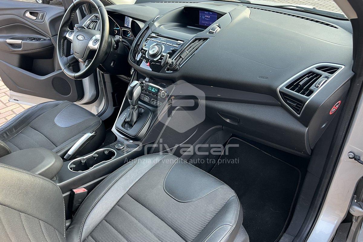 FORD Kuga 2.0 TDCI 140 CV 4WD Powershift Titanium