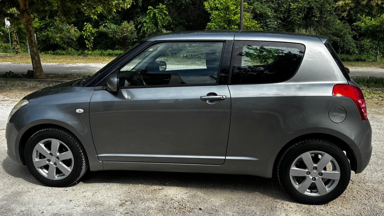Suzuki Swift 1.3 3p. GL Safety Pack